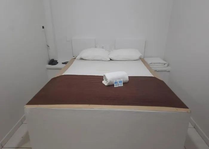 Londres Royal Hotel - Cama De Alvenaria